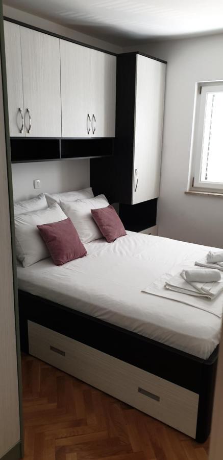 Apartman Petra Makarska Zewnętrze zdjęcie